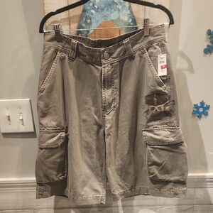 NWT Disney Store Men's Sz 32 Distressed Cargo Shorts